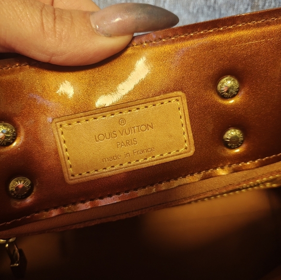 Louis Vuitton Bronze Vernis Monogram Reade PM - Picture 11 of 15